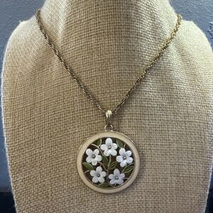 Vintage Enamel Round Circle Flower Pendant Gold Tone 24 Inch White Floral Leaf